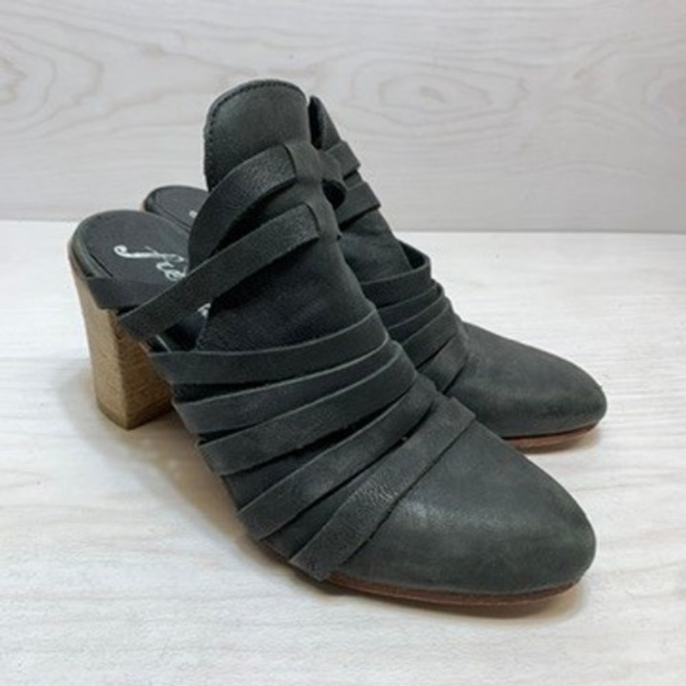 Free People Womens 38 Mules Caged Strappy Black Leather Block Heel Pointed Toe